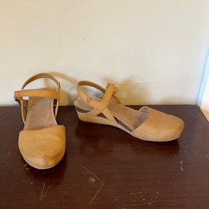 Axxiom low wedge shoes
